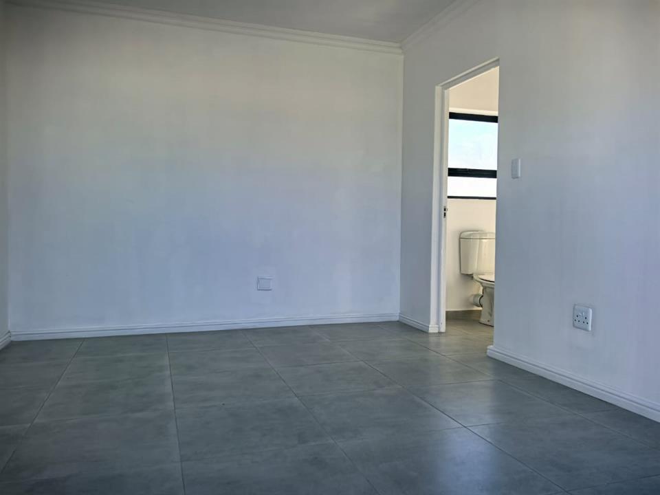 Newly Built 3 Bedroom Family Home in Croydon — photo 14 of 20